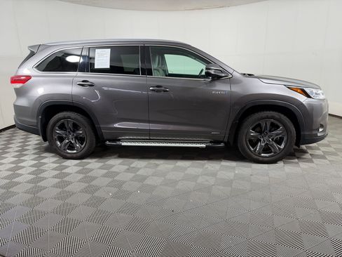 Used 2018 Toyota Highlander Limited Platinum AWD/4WD image 8