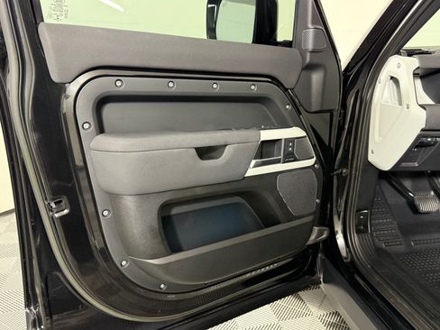 Used 2023 Land Rover Defender 110 S AWD/4WD image 25