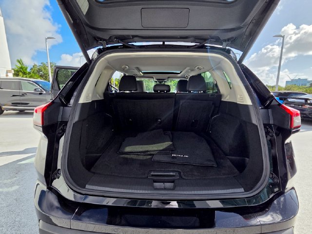 Used 2026 Nissan Rogue Dark Armor FWD image 20