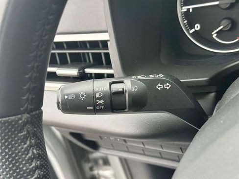 Used 2023 Mitsubishi Outlander SE AWD/4WD image 24