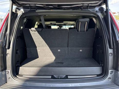 Used 2019 Cadillac Escalade Platinum image 11