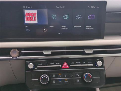 Used 2025 Hyundai Tucson SE image 12