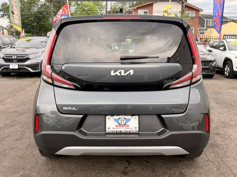 Used 2024 Kia Soul LX w/ Option Group 015 FWD image 6