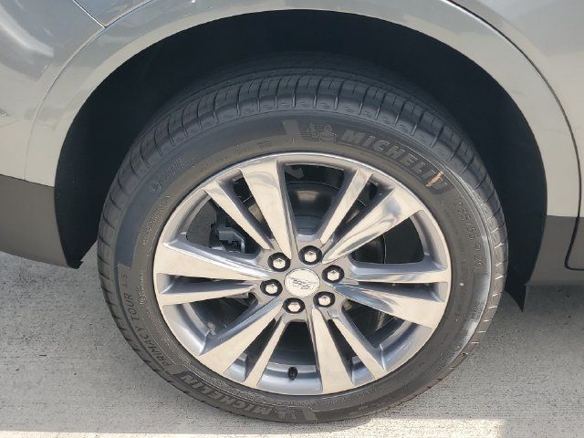 Certified 2026 Cadillac XT5 Premium Luxury w/ Driver Assist Package FWD image 5