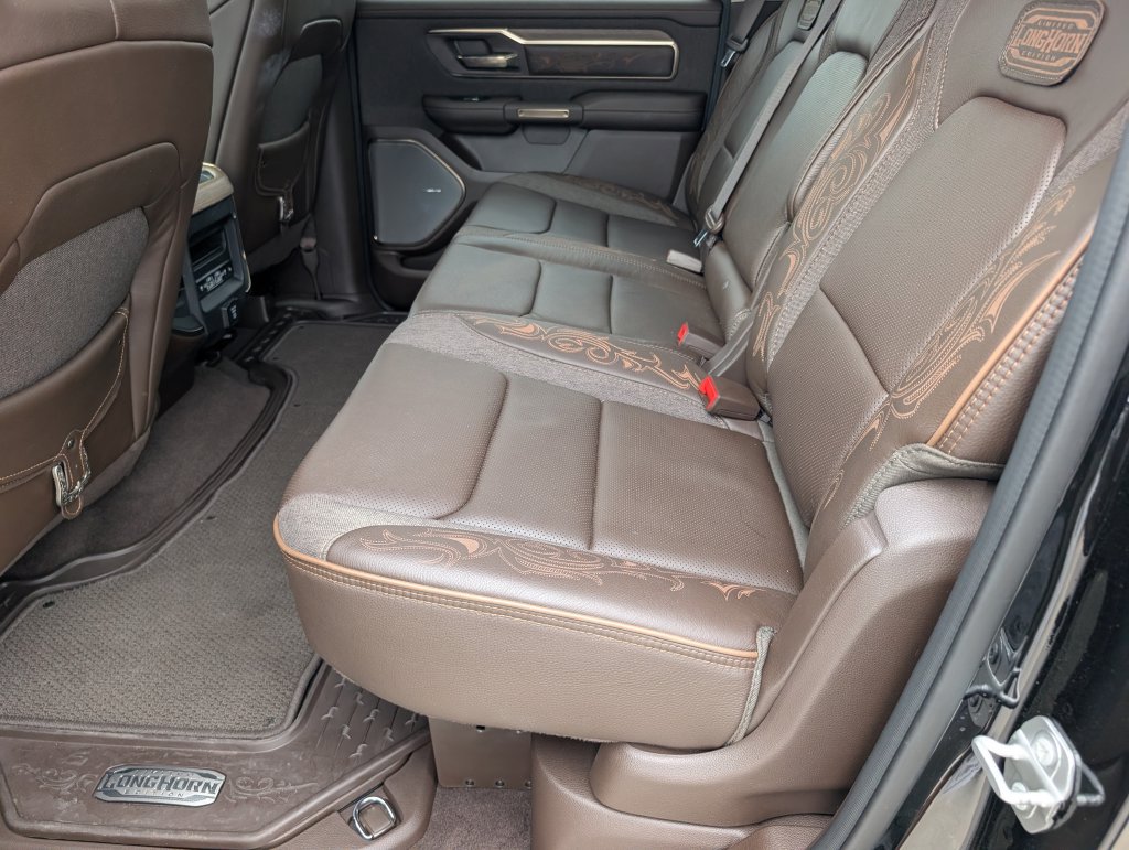 Used 2025 RAM 1500 Limited AWD/4WD image 14