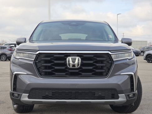 Used 2025 Honda Pilot EX-L image 15