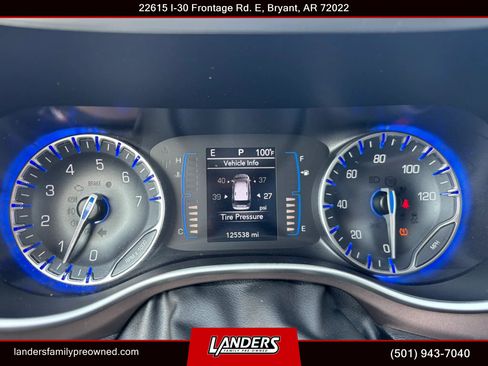 Used 2018 Chrysler Pacifica Touring-L FWD image 24