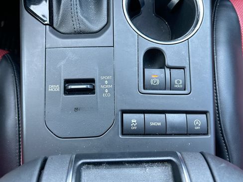 Used 2022 Toyota Highlander XSE FWD image 36