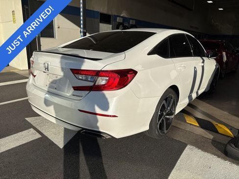 Used 2021 Honda Accord Sport image 3