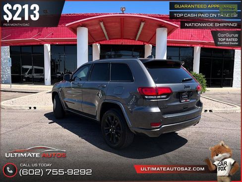 Used 2021 Jeep Grand Cherokee Laredo X AWD/4WD image 3