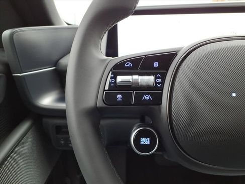 New 2025 Hyundai Ioniq 6 SE AWD/4WD image 17