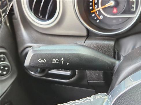 Used 2022 Jeep Wrangler Unlimited Sahara w/ Safety Group AWD/4WD image 16