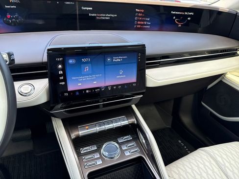 Used 2024 Lincoln Nautilus Black Label image 22