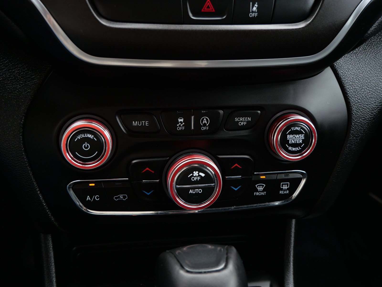 Used 2022 Jeep Cherokee Trailhawk w/ Sound & Nav Group AWD/4WD image 19