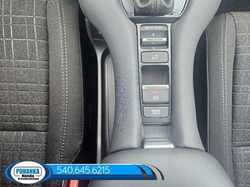 New 2026 Honda HR-V LX image 39