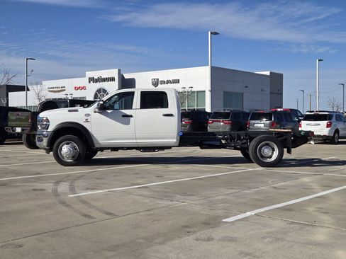 New 2026 RAM 5500 Tradesman w/ Chrome Appearance Group AWD/4WD image 4