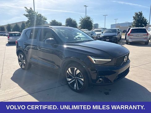 Used 2024 Volvo XC40 B5 Plus w/ Protection Package Premier AWD/4WD image 3