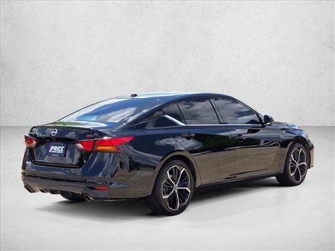 Used 2023 Nissan Altima 2.5 SR FWD image 5
