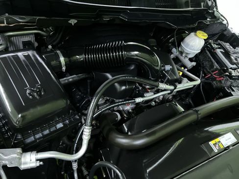 Used 2019 RAM 1500 Classic SLT AWD/4WD image 30