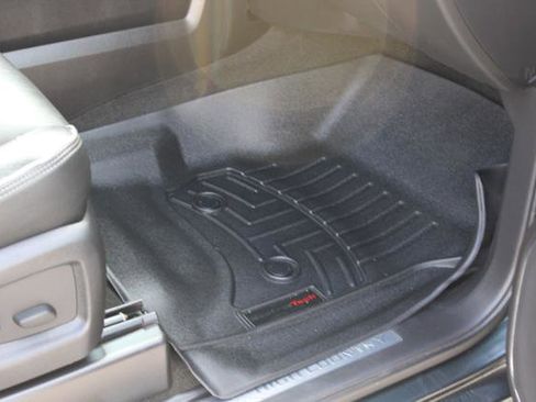 Used 2017 Chevrolet Silverado 2500 High Country w/ Duramax Plus Package image 26