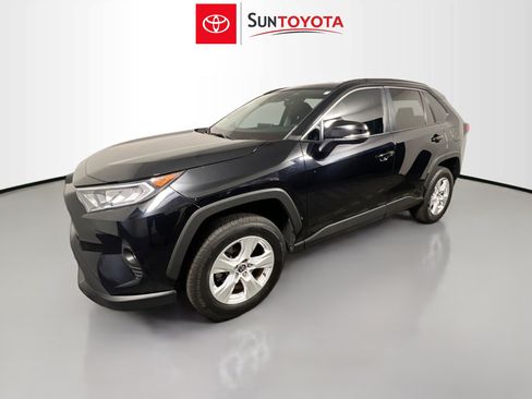 Used 2021 Toyota RAV4 XLE image 9