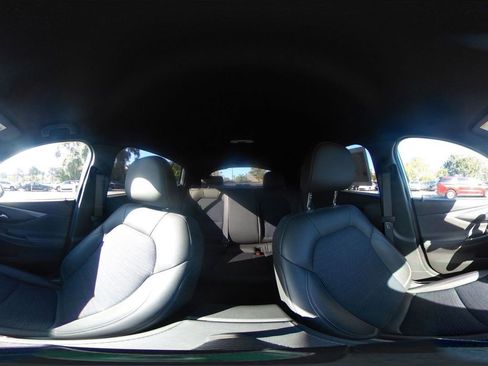 Used 2025 Buick Envista Preferred image 42