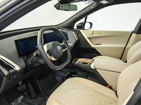 Certified 2023 BMW iX xDrive50 w/ Premium Package AWD/4WD image 17