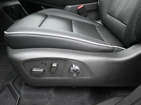 New 2026 Buick Enclave Avenir w/ LPO, Floor Liner Package image 9