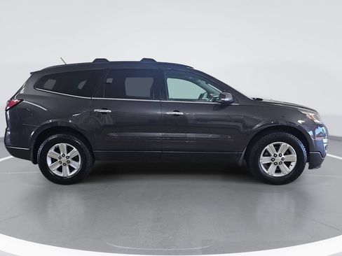 Used 2014 Chevrolet Traverse LT FWD image 2