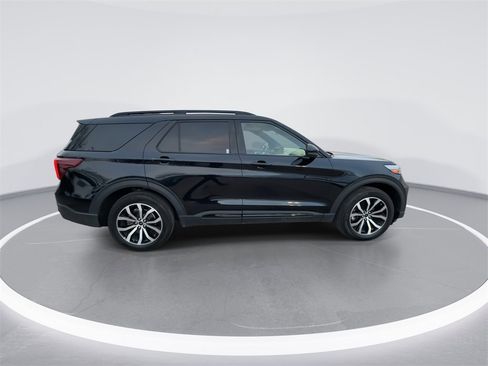 Used 2020 Ford Explorer ST w/ Premium Technology Package image 9