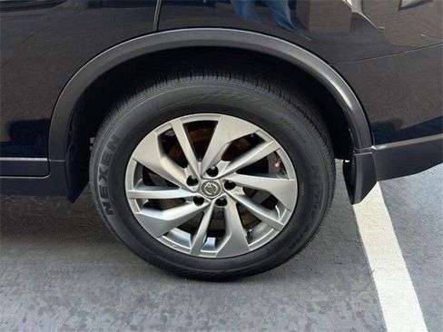 Used 2015 Nissan Rogue SL w/ SL Premium Package image 5