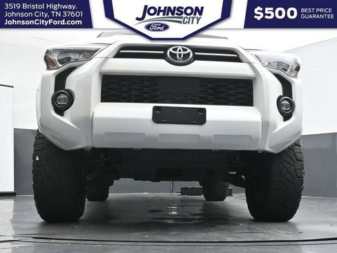 Used 2022 Toyota 4Runner SR5 AWD/4WD image 28