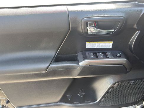 Used 2019 Toyota Tacoma TRD Pro AWD/4WD image 28