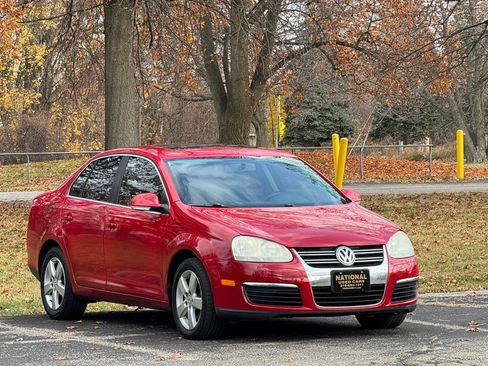 Used 2009 Volkswagen Jetta SE FWD image 2