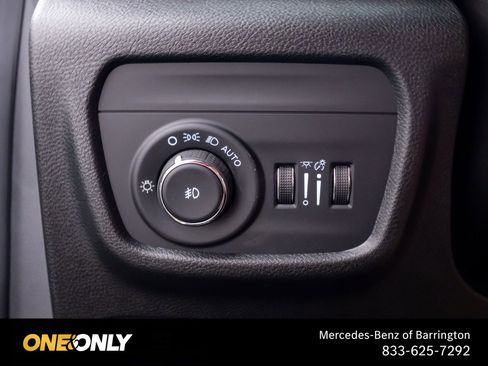 Used 2025 Jeep Grand Cherokee Limited AWD/4WD image 20