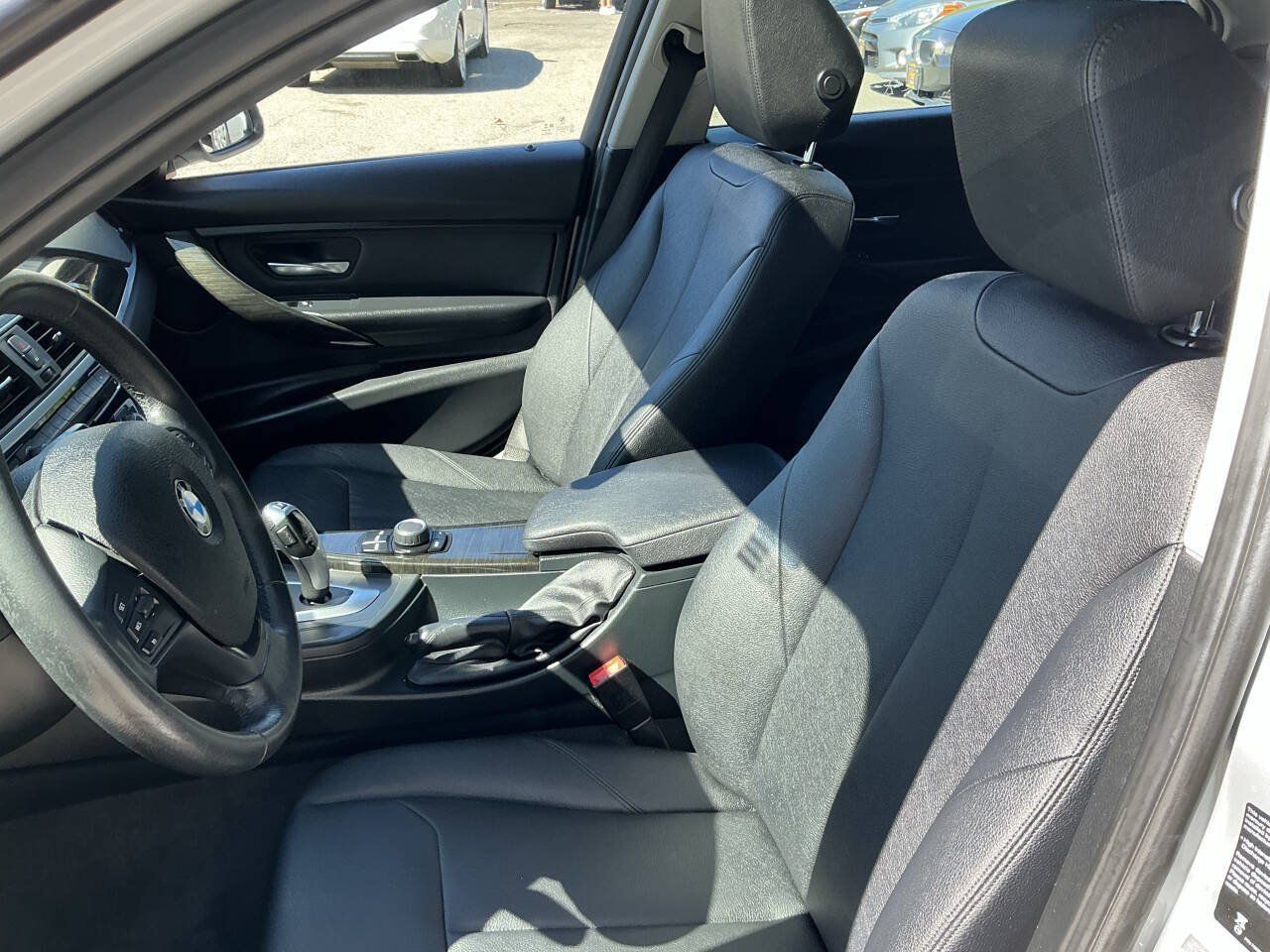 Used 2018 BMW 320i xDrive Sedan AWD/4WD image 22