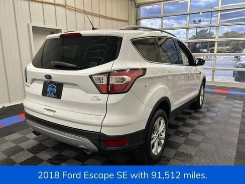 Used 2018 Ford Escape SE AWD/4WD image 3
