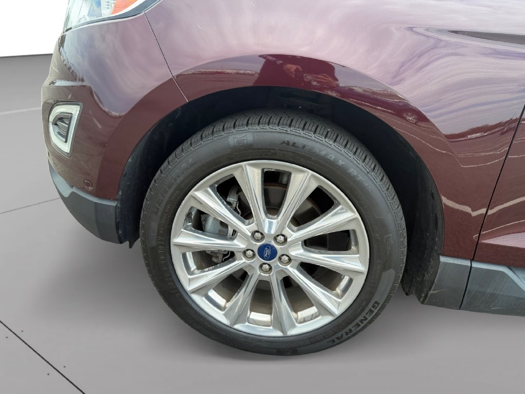 Used 2018 Ford Edge Titanium w/ Equipment Group 302A AWD/4WD image 9