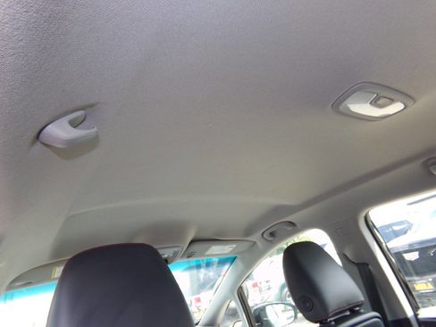 Used 2020 Chevrolet Bolt Premier image 17