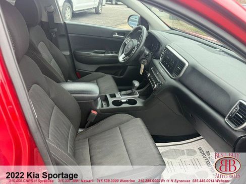 Used 2022 Kia Sportage LX FWD image 26