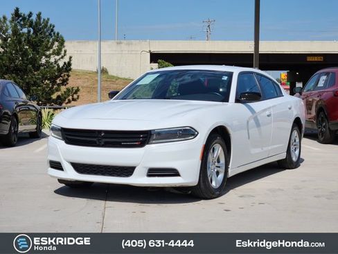 Used 2023 Dodge Charger SXT w/ Cold Weather Package RWD image 3