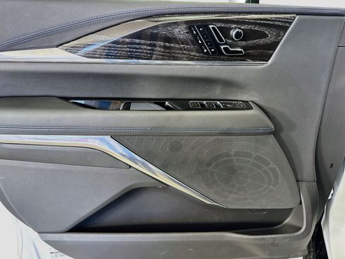 Used 2025 Cadillac Escalade IQ Sport 1 AWD/4WD image 20
