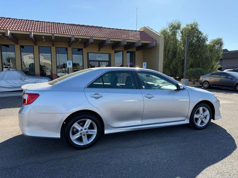Used 2012 Toyota Camry SE image 11