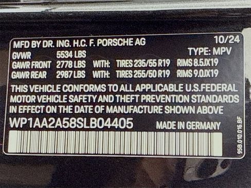 Used 2025 Porsche Macan image 34