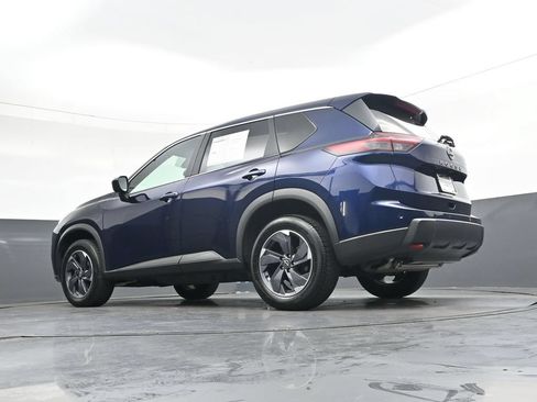 Used 2025 Nissan Rogue SV FWD image 47