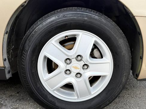Used 2004 Chevrolet Malibu LS w/ Preferred Equipment Group FWD image 40
