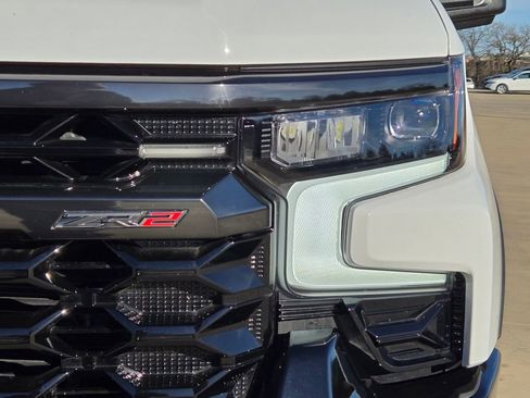 Used 2025 Chevrolet Silverado 1500 ZR2 w/ Technology Package AWD/4WD image 33
