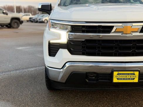 Used 2023 Chevrolet Silverado 1500 LT w/ Protection Package image 4