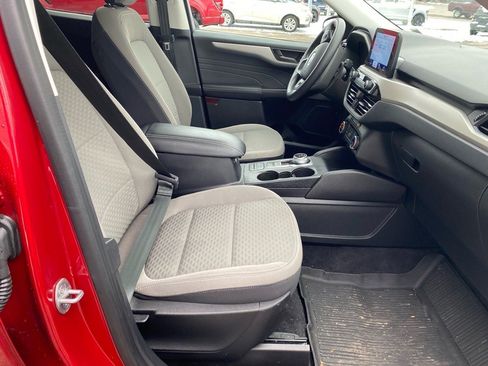 Used 2022 Ford Escape SE image 23