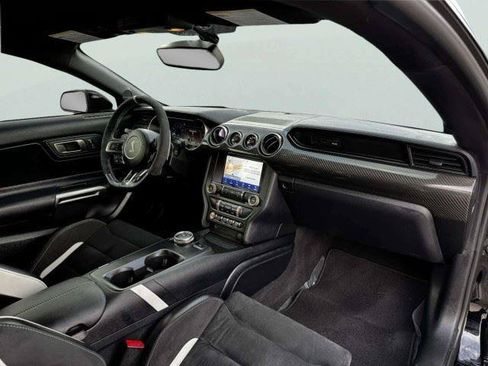 Used 2021 Ford Mustang Shelby GT500 w/ Carbon Fiber Track Pack RWD image 48